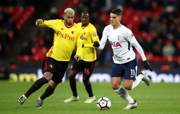 他的表现依 他的表现依