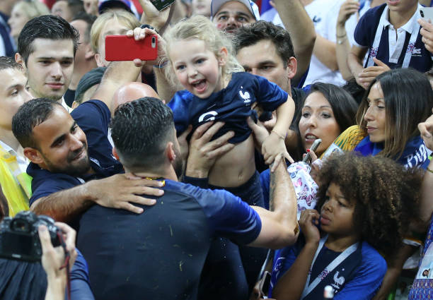 继续引领热 继续引领热